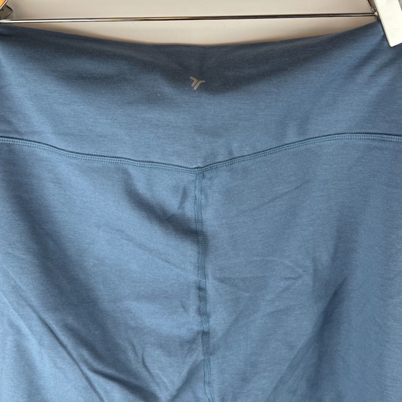 NWT: old navy Extra High-Waisted PowerChill Hidden-Pocket 7/8-Length Leggings 4X - Picture 10 of 16